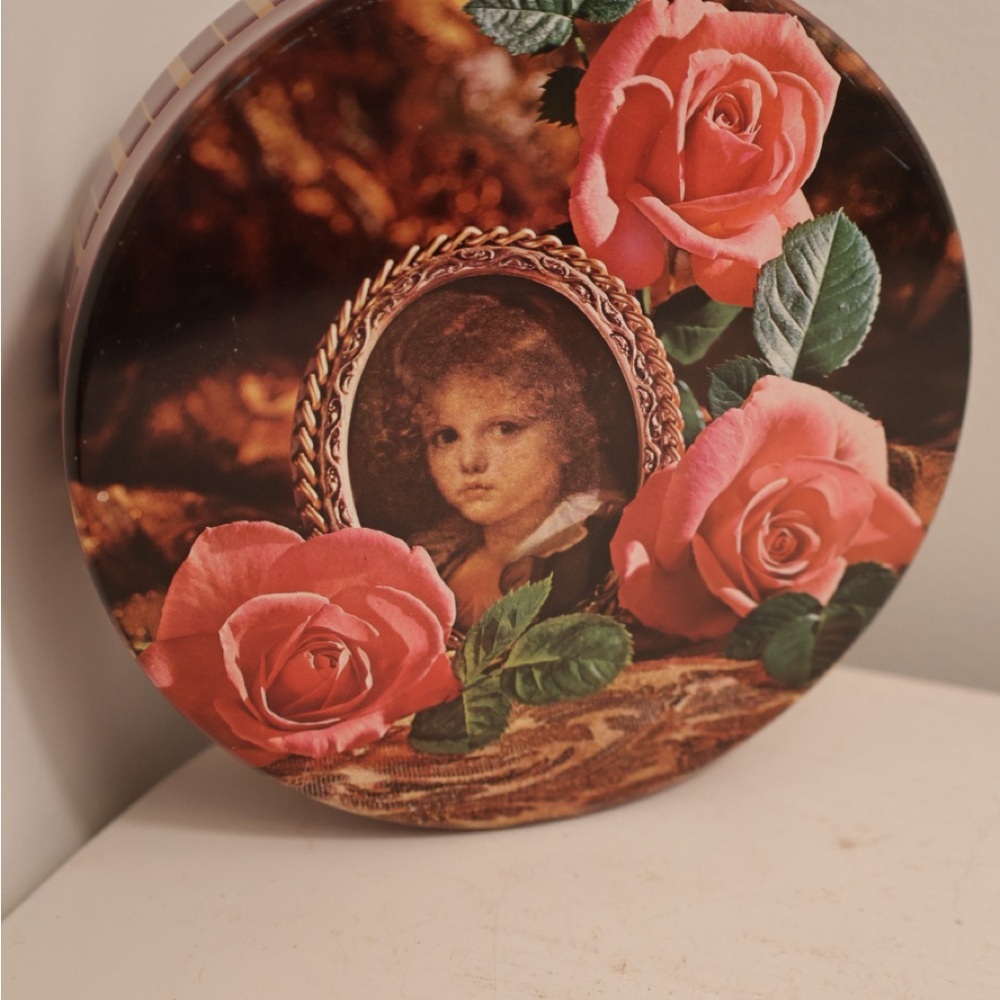 Vintage Floral Decorative Tin